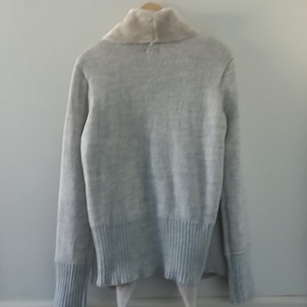 Faux fur sweater wrap - Picture 3 of 6